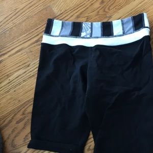 Lululemon size 4 tall shorts